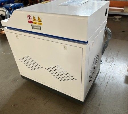 홈 2000w 3000w Au3tech 제어 시스템에 의해 금속 표면의 경직 표면 청소를 위한 펄스 섬유 레이저 청소 기계