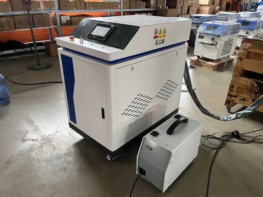 기계 정비점 1kw 1.5kw 2kw 금속 글자 폼 용접 수동 광섬유 레이저 용접 용접기 1064nm 파장