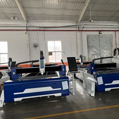 자동 집중 기능 1000kw 2000kw 3000kw CNC 레이저 절단 기계 Au3tech / Cypcut 제어 시스템